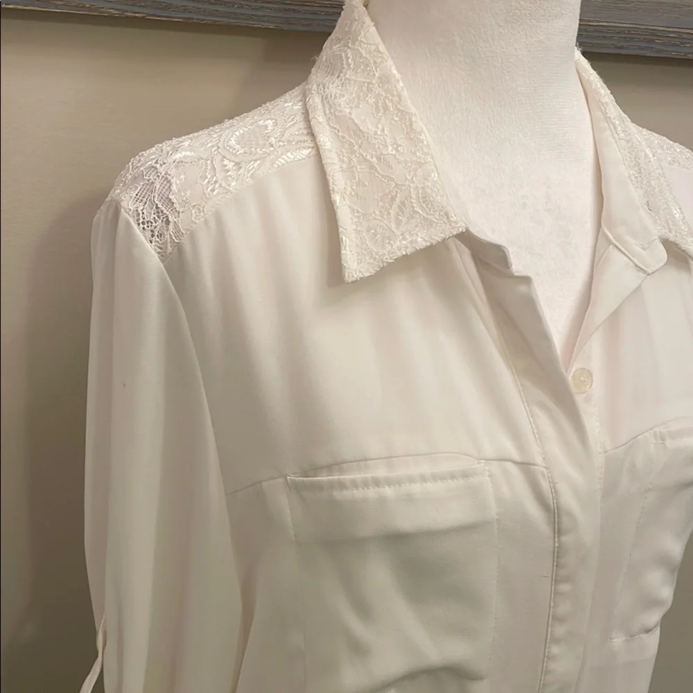 White 3/4 Sleeve Notched Collar Lace Women's Blouse  Sequins & Hearts - Picture 3 of 15
